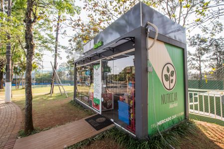 Casa de condomínio à venda com 300m², 3 quartos e 4 vagasMercado