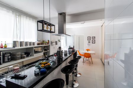 Casa de condomínio à venda com 300m², 3 quartos e 4 vagasCozinha