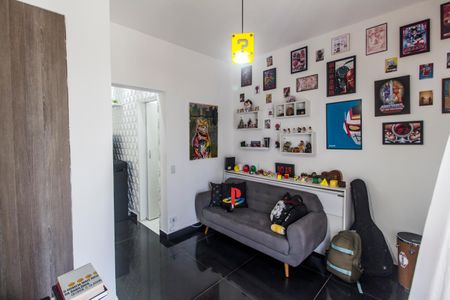 Casa de condomínio à venda com 300m², 3 quartos e 4 vagasEscritório