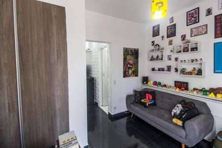 Casa de condomínio à venda com 300m², 3 quartos e 4 vagasEscritório