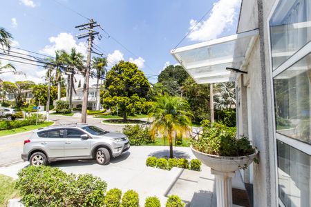 Casa de condomínio à venda com 300m², 3 quartos e 4 vagasVista da Rua