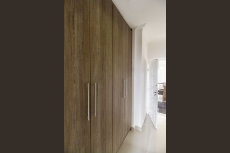 Casa de condomínio à venda com 300m², 3 quartos e 4 vagasCloset da suíte