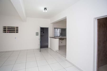 Sala de casa para alugar com 2 quartos, 40m² em Jardim Luso, São Paulo