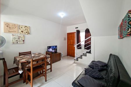 Casa de Condomínio para alugar com 2 quartos, 68m² em Jardim Imperador, Praia Grande