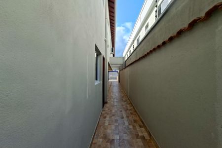 Casa de condomínio para alugar com 68m², 2 quartos e 1 vagaCorredor