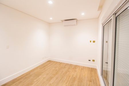 Casa de condomínio à venda com 382m², 4 quartos e 2 vagasQuarto 4