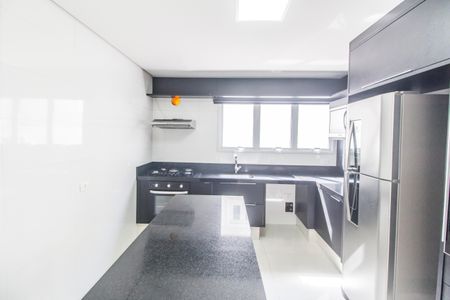 Casa de condomínio à venda com 382m², 4 quartos e 2 vagasCozinha