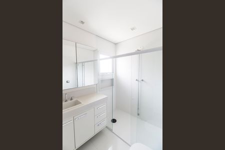 Casa de condomínio à venda com 382m², 4 quartos e 2 vagasBanheiro