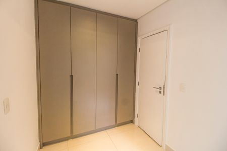 Casa de condomínio à venda com 382m², 4 quartos e 2 vagasCorredor