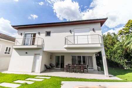 Casa de condomínio à venda com 382m², 4 quartos e 2 vagasVaranda