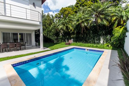 Casa de condomínio à venda com 382m², 4 quartos e 2 vagasPiscina