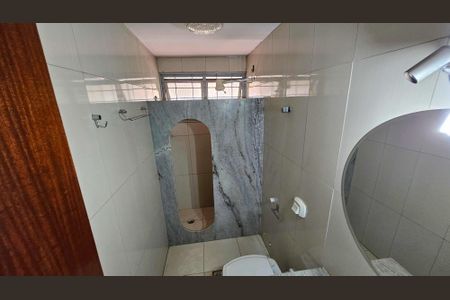 Casa para alugar com 420m², 4 quartos e 6 vagas Casa para alugar com 420m², 4 quartos e 6 vagasBanheiro Quartos 3 e 4