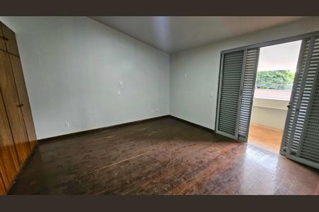 Casa para alugar com 420m², 4 quartos e 6 vagas Casa para alugar com 420m², 4 quartos e 6 vagasQuarto 2