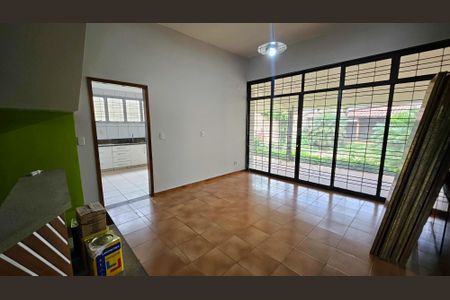 Sala 2 de casa para alugar com 4 quartos, 420m² em Setor Bueno, Goiânia