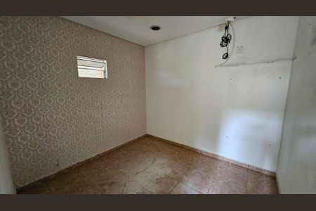 Casa para alugar com 420m², 4 quartos e 6 vagas Casa para alugar com 420m², 4 quartos e 6 vagasQuarto Externo