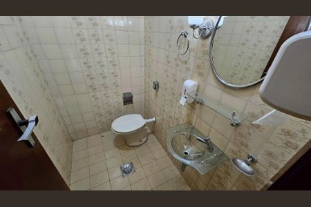 Lavabo de casa para alugar com 4 quartos, 420m² em Setor Bueno, Goiânia