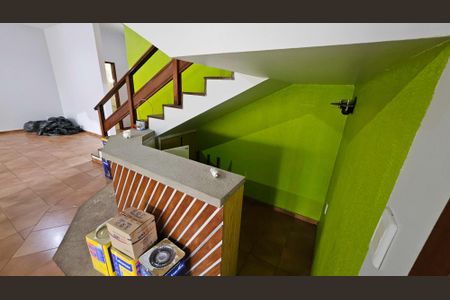 Casa para alugar com 420m², 4 quartos e 6 vagas Casa para alugar com 420m², 4 quartos e 6 vagasBar