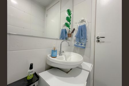 Apartamento para alugar com 55m², 2 quartos e sem vagaBanheiro