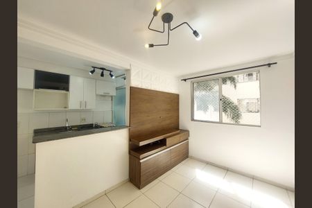 Sala de apartamento para alugar com 2 quartos, 43m² em Socorro, São Paulo