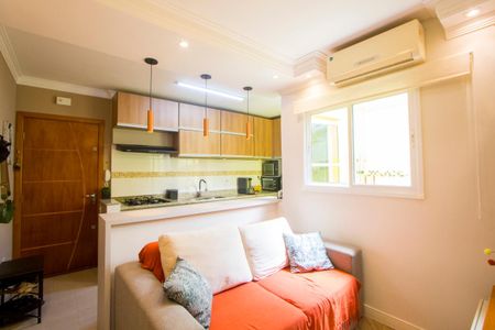 Sala de apartamento para alugar com 2 quartos, 57m² em Vila Pires, Santo André