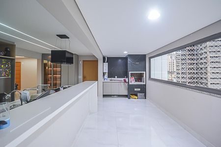 Apartamento à venda com 240m², 4 quartos e 4 vagasVaranda gourmet