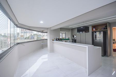 Apartamento à venda com 240m², 4 quartos e 4 vagasCozinha