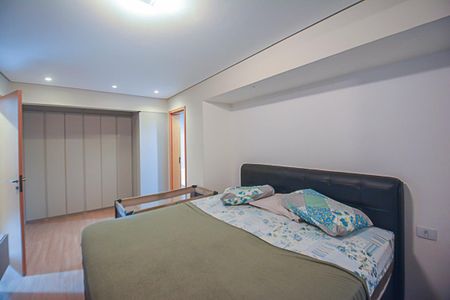 Apartamento à venda com 240m², 4 quartos e 4 vagas Apartamento à venda com 240m², 4 quartos e 4 vagasSuíte 4