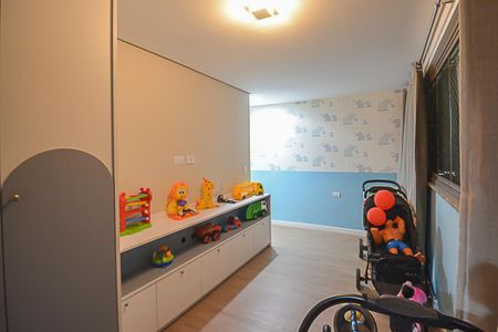 Apartamento à venda com 240m², 4 quartos e 4 vagas Apartamento à venda com 240m², 4 quartos e 4 vagasSuíte 3