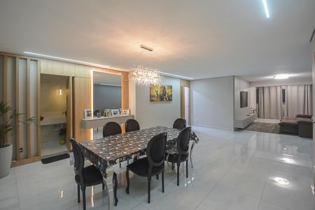 Apartamento à venda com 240m², 4 quartos e 4 vagas Apartamento à venda com 240m², 4 quartos e 4 vagasSala