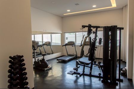 Apartamento à venda com 240m², 4 quartos e 4 vagas Apartamento à venda com 240m², 4 quartos e 4 vagasÁrea comum - Academia