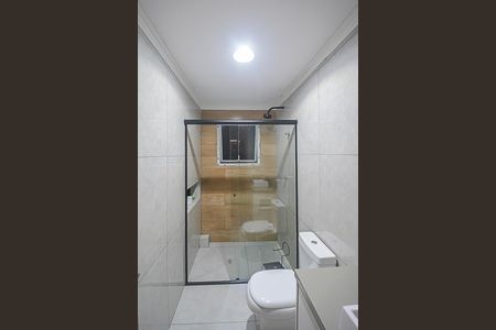 Apartamento à venda com 240m², 4 quartos e 4 vagas Apartamento à venda com 240m², 4 quartos e 4 vagasBanheiro da Suíte 2