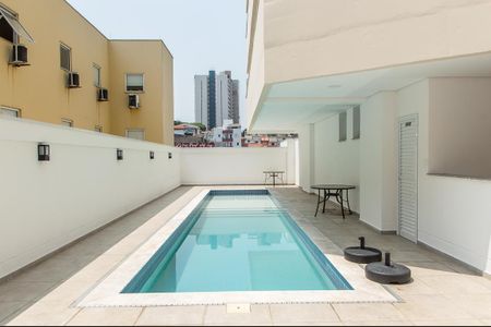 Apartamento à venda com 240m², 4 quartos e 4 vagas Apartamento à venda com 240m², 4 quartos e 4 vagasÁrea comum - Piscina