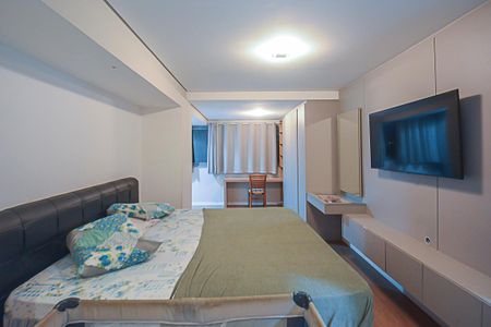 Apartamento à venda com 240m², 4 quartos e 4 vagas Apartamento à venda com 240m², 4 quartos e 4 vagasSuíte 4