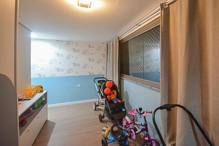 Apartamento à venda com 240m², 4 quartos e 4 vagas Apartamento à venda com 240m², 4 quartos e 4 vagasSuíte 3