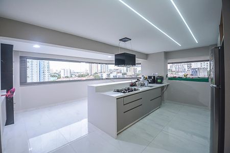 Apartamento à venda com 240m², 4 quartos e 4 vagasCozinha