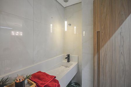 Apartamento à venda com 240m², 4 quartos e 4 vagas Apartamento à venda com 240m², 4 quartos e 4 vagasLavabo