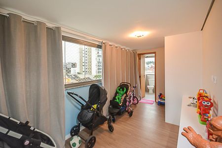 Apartamento à venda com 240m², 4 quartos e 4 vagasQuarto 2 - Suíte