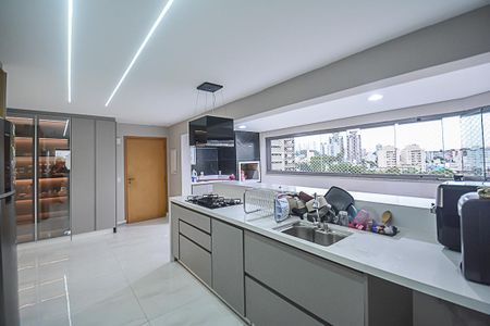 Apartamento à venda com 240m², 4 quartos e 4 vagasCozinha