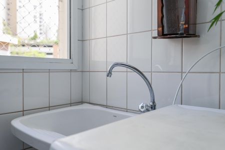 Apartamento para alugar com 74m², 2 quartos e 1 vagaÁrea de Serviço