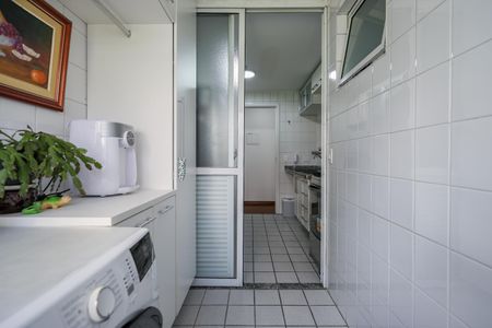Apartamento para alugar com 74m², 2 quartos e 1 vagaÁrea de Serviço