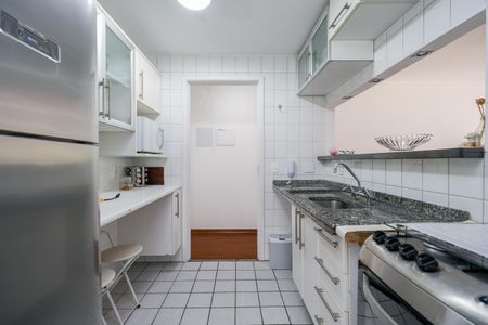 Apartamento para alugar com 74m², 2 quartos e 1 vagaCozinha