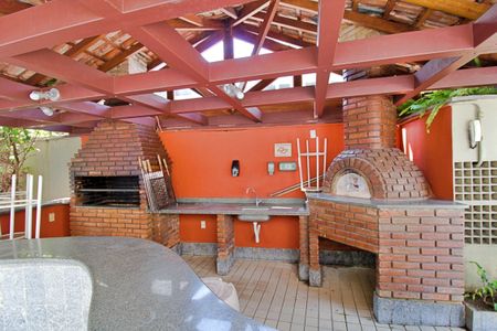 Apartamento para alugar com 74m², 2 quartos e 1 vagaÁrea comum - Churrasqueira