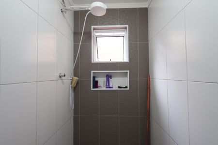 Casa à venda com 180m², 4 quartos e 1 vagaBanheiro