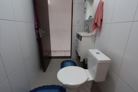 Casa à venda com 180m², 4 quartos e 1 vagaBanheiro