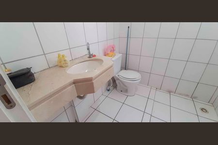 Banheiro de apartamento à venda com 2 quartos, 100m² em Metalúrgicos, Osasco