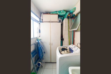 Apartamento à venda com 83m², 3 quartos e 1 vagaÁrea de Serviço