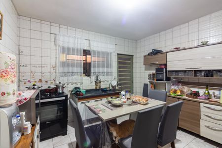 Casa à venda com 250m², 5 quartos e 3 vagasCozinha 