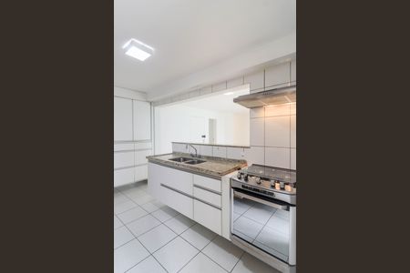 Apartamento para alugar com 112m², 3 quartos e 2 vagasCozinha