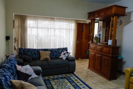 Casa à venda com 147m², 4 quartos e 3 vagassala