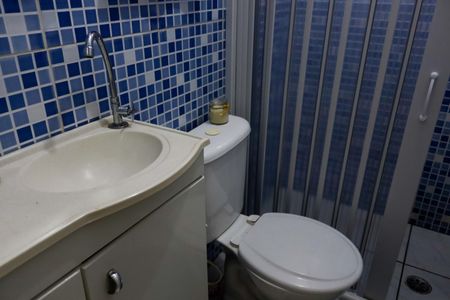 Casa à venda com 147m², 4 quartos e 3 vagasBanheiro 1